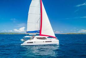 Sunsail yacht underway in BVI