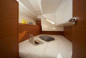 Sunsail 34 cabin