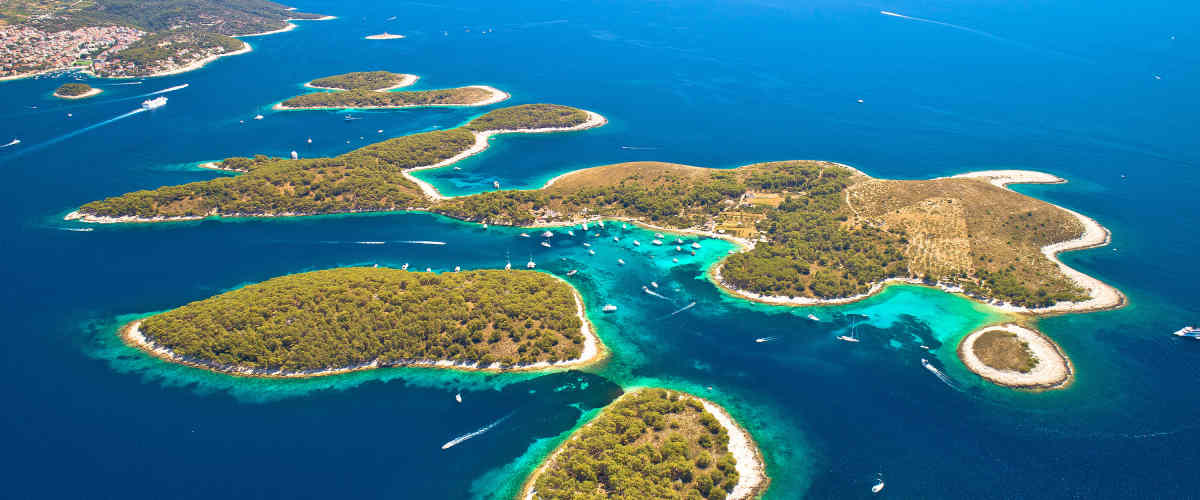 Bareboat Yacht Charter & Sailing Holidays