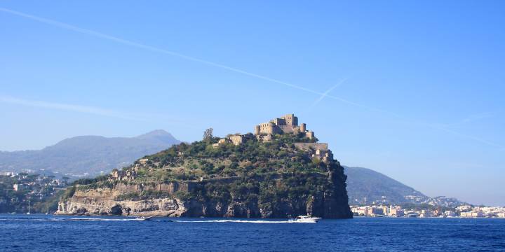 ischia-port_img-2011_alice-r-