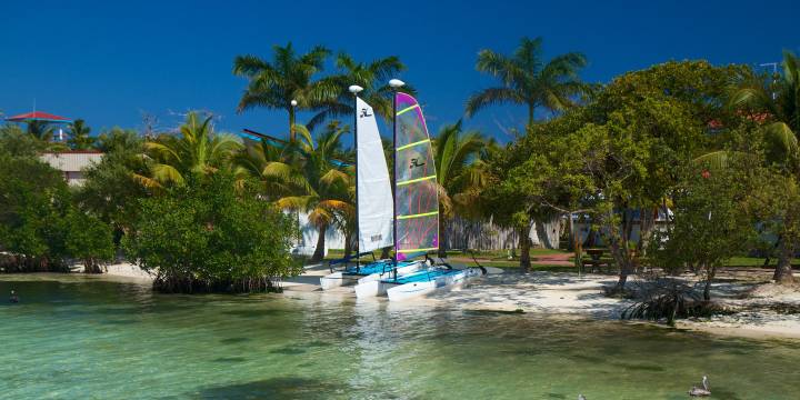 hatchet_caye_flickr