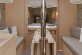 Sunsail Oceanis 35