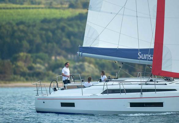 sunsail-42-3