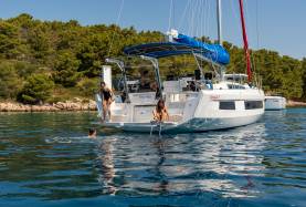 Sunsail 44.3 – 3 cabin