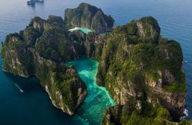 Large Group Sailing Holidays